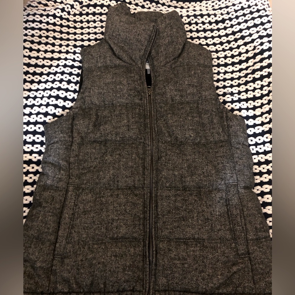 Old Navy Gray Puffer Vest Size Small